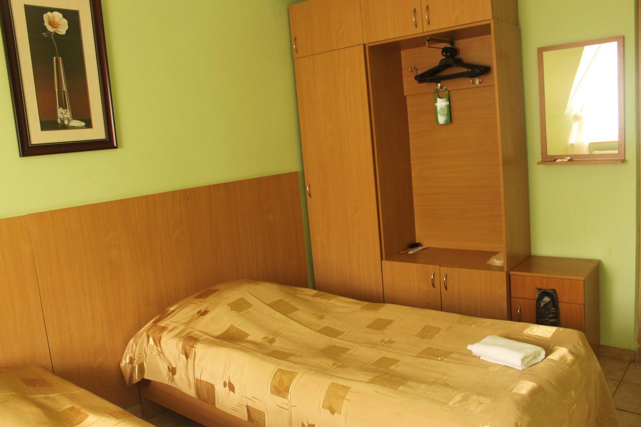 Mini-Hotel Verhovina Киев Екстериор снимка